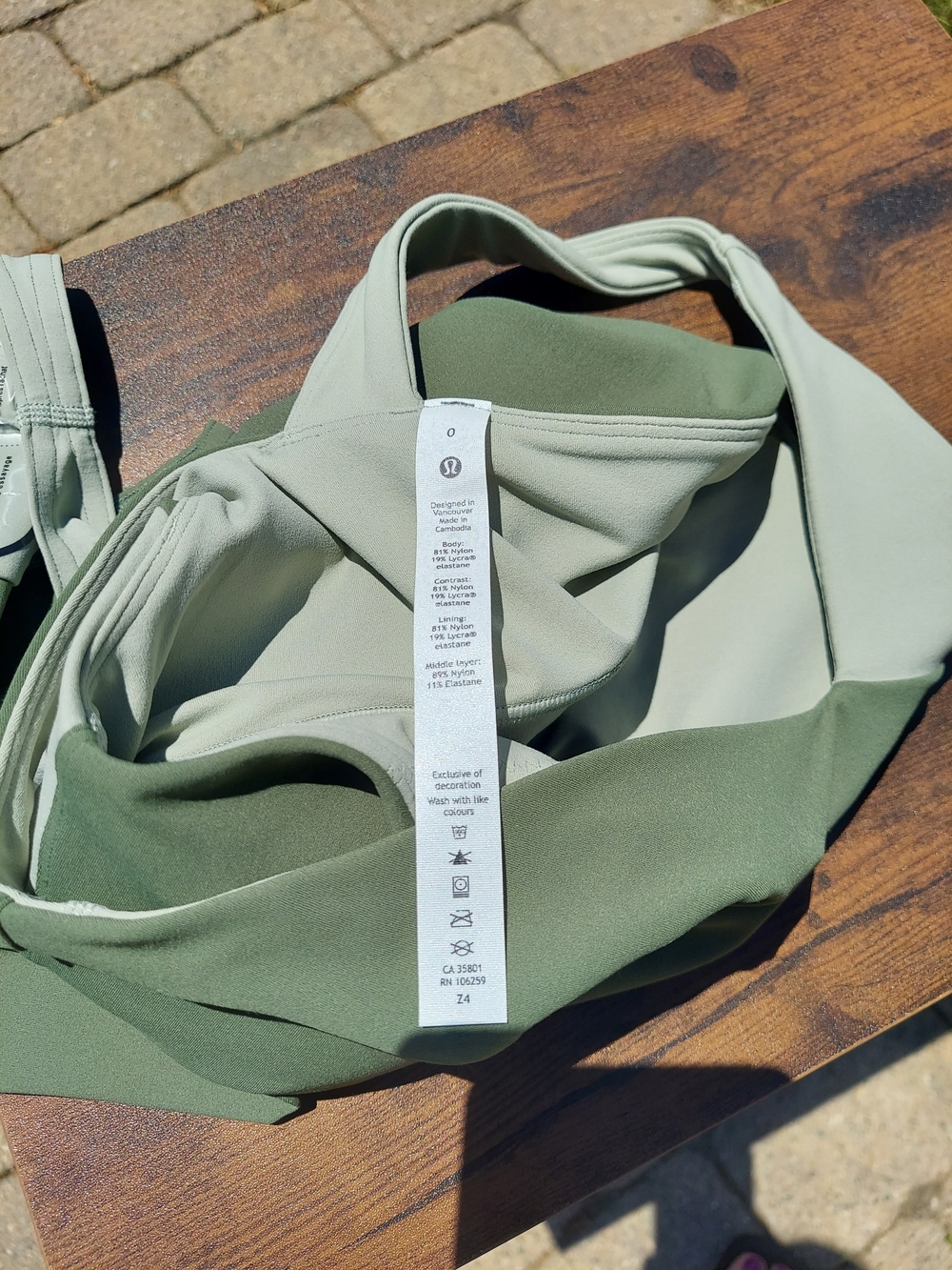 Lululemon Olive Green Two-Tone Athletic Bodysuit Women Size 0 NWOT Yoga Gym - Picture 4 of 10